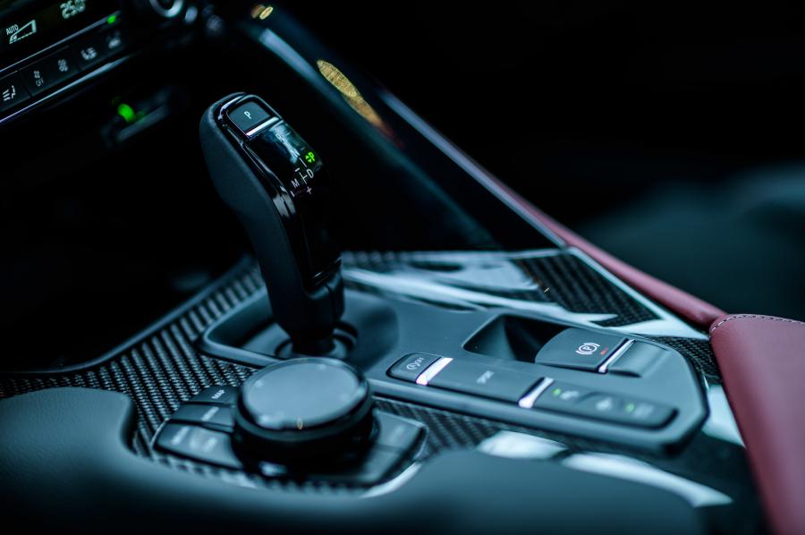 Детали интерьера Toyota GR Supra (A90) 2019 года  (JP) (фото 21 из 39)